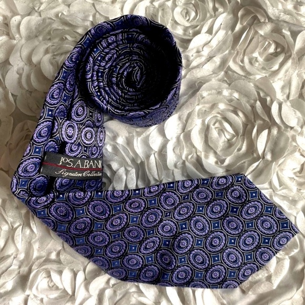 New Jos. A. Bank mens silk tie